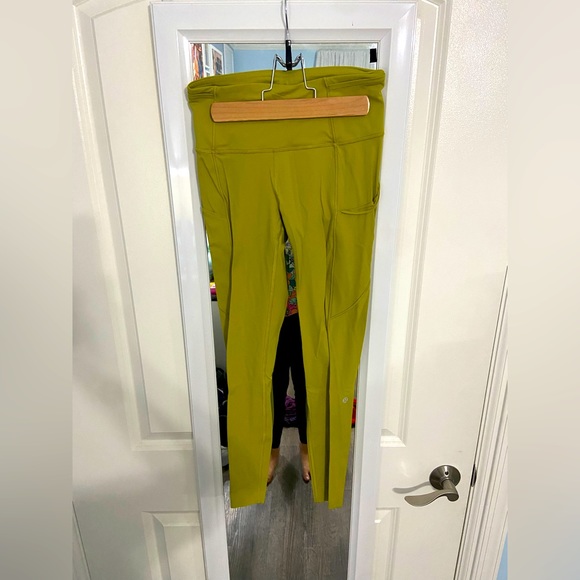 Lululemon Fast and Free Tight II 25" *Nulux
Golden Lime - Picture 1 of 5
